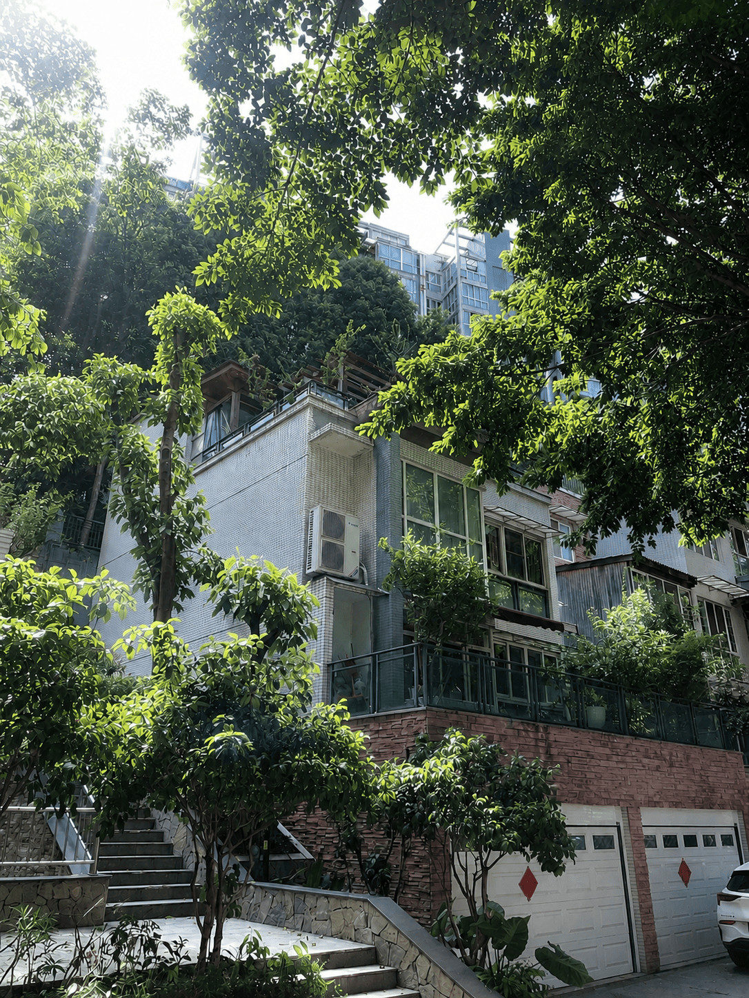 涪陵岛居岁月从容升级：小小岛老别墅加装蒂升悦行款电梯